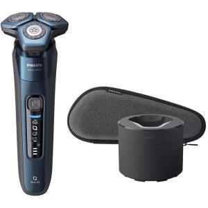 Philips S7882/50 Series 7000 electric shaver for sensitive skin with charging stand and cleaning pod